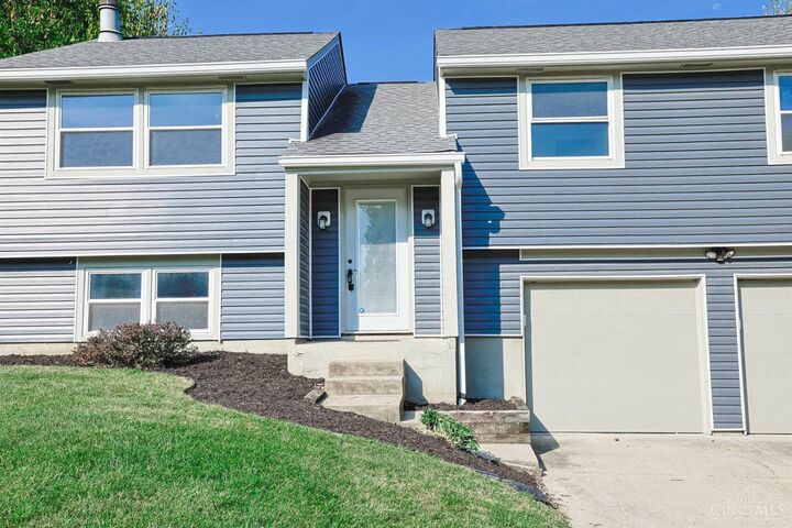 Property Photo:  5569 Venus Lane  OH 45014 