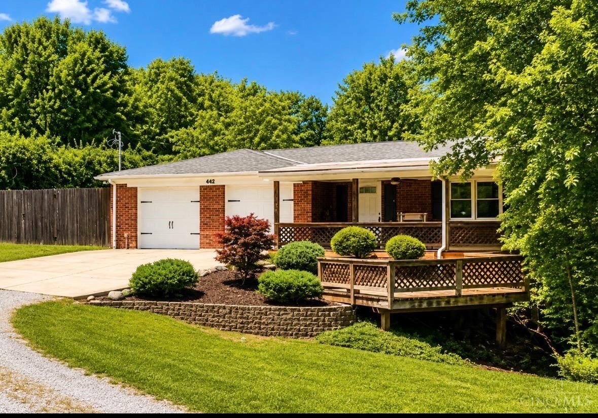 Property Photo: 442 Thomas Lane OH 45244