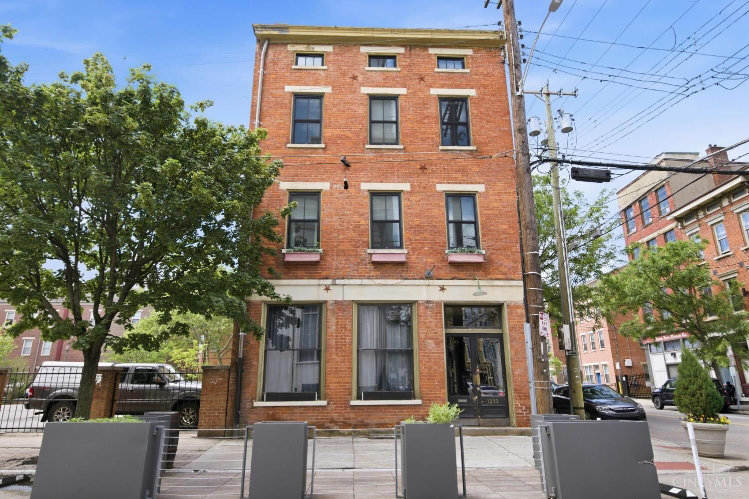 Property Photo: 111 E Thirteenth Street OH 45202