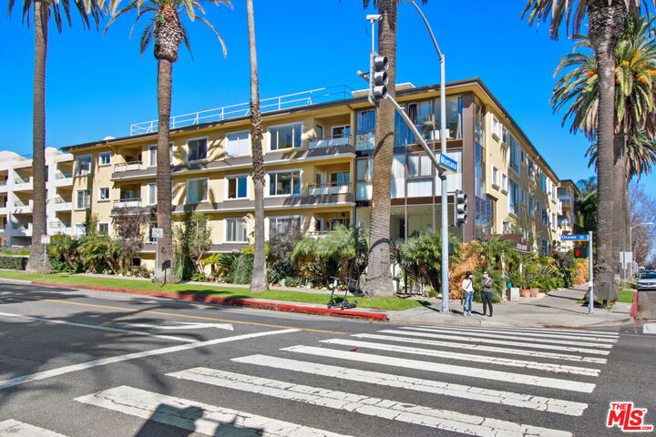 Property Photo:  757 Ocean Ave, Unit 314  CA 90402 