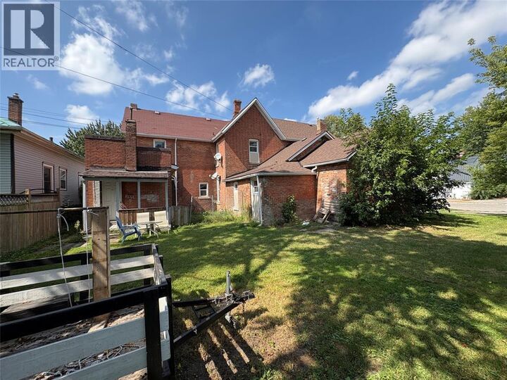 Property Photo:  50 Lorne Avenue  ON N7M 2M8 