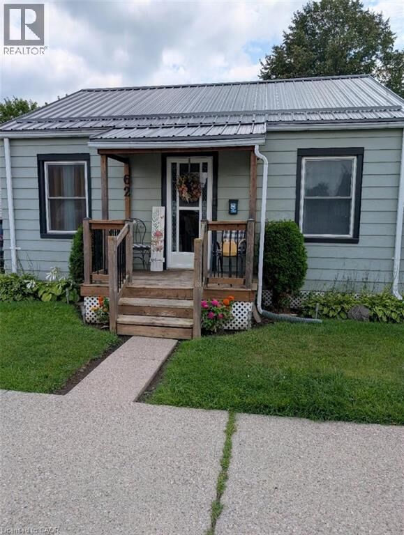 Property Photo:  62 Ninth Avenue  ON N3S 1E4 