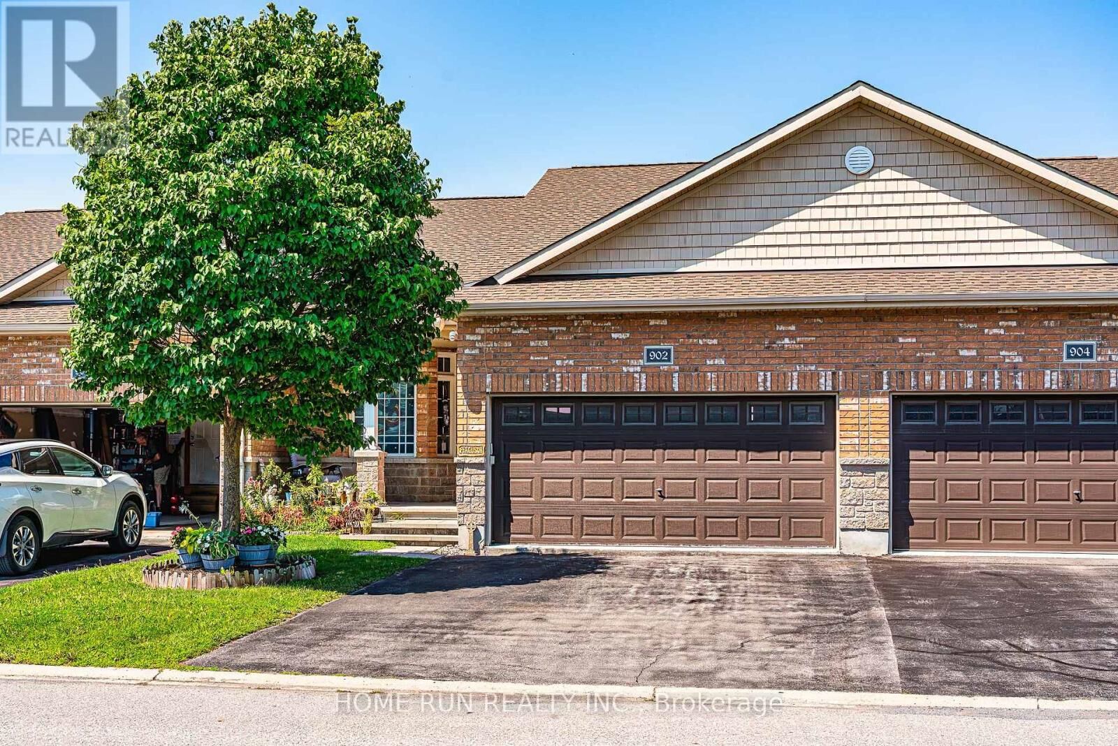 Property Photo:  902 Burwash Landing Bay  ON K2W 0C8 