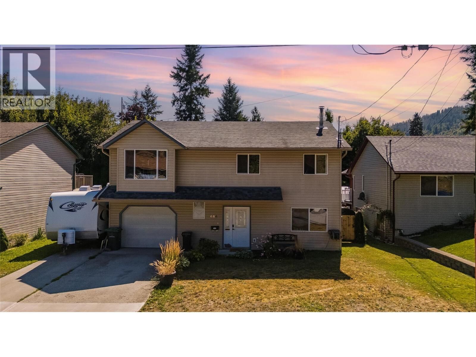 Photo de la propriété:  644 8th Street  BC V1N 4X1 