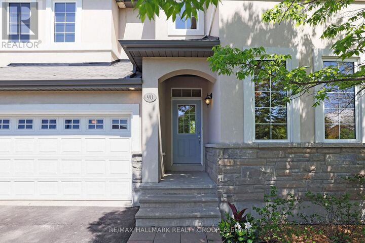Property Photo:  90 Stonewater Bay  ON K7C 0B1 