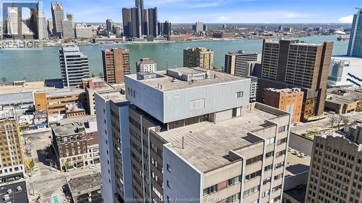 Property Photo:  380 Pelissier Street 301  ON N9A 6V7 