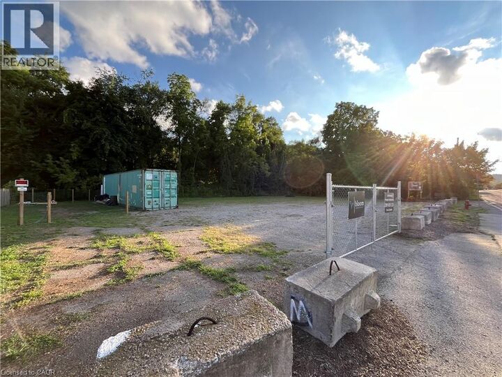Property Photo:  652 Lawrence Road  ON L8K 1Z5 
