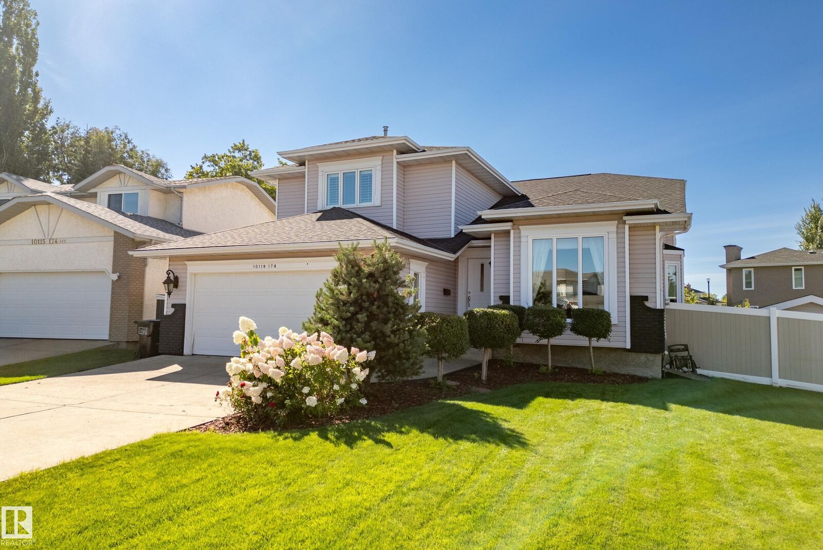 Property Photo:  10119 174 Avenue NW  AB T5X 5W3 
