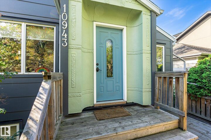 Property Photo:  10943 72 Avenue NW  AB T6G 0B1 