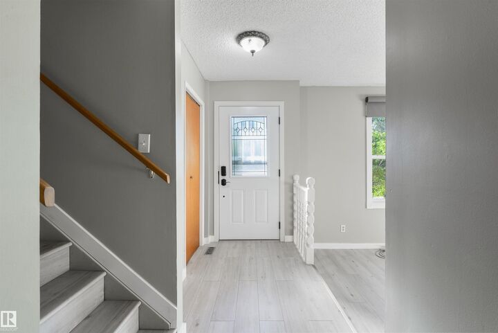 Property Photo:  2103 Twp Road 525 B 4  AB T7Y 2L4 