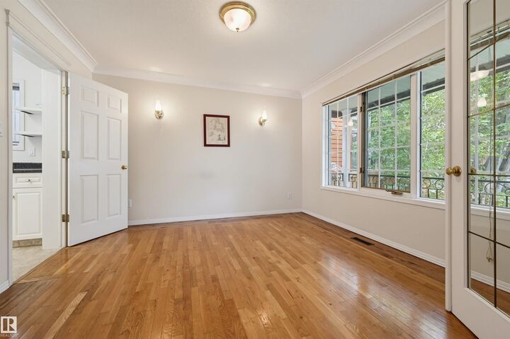Property Photo: 11107 University Avenue NW AB T6G 1Y5