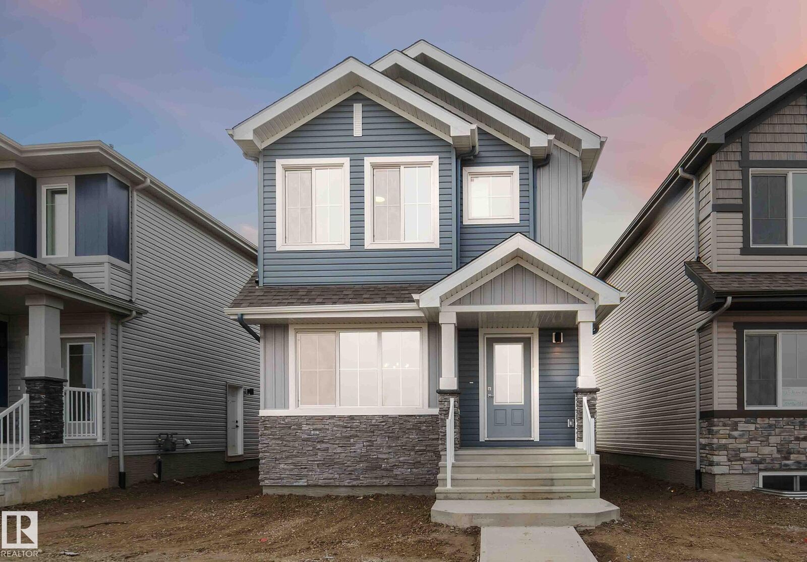 Property Photo:  1013 Aster Boulevard NW  AB T6T 2W8 