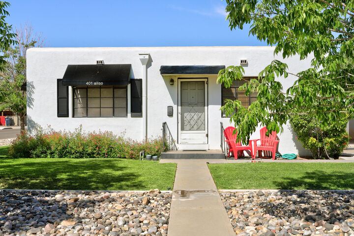 Property Photo: 401 Aliso Drive NE NM 87108