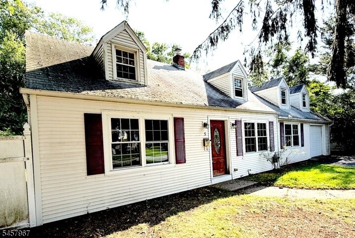 Property Photo:  5 Brookside Ave  NJ 07444 