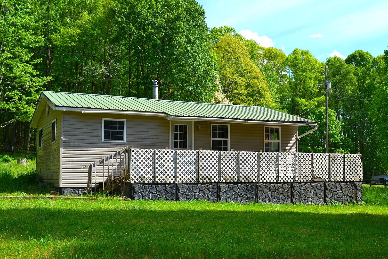 Property Photo: 273 Hundley Ln WV 25958