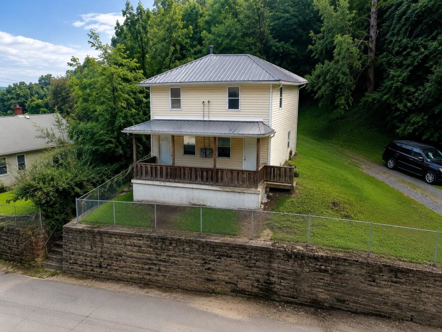 Property Photo:  520 Deal Street  KY 41101 