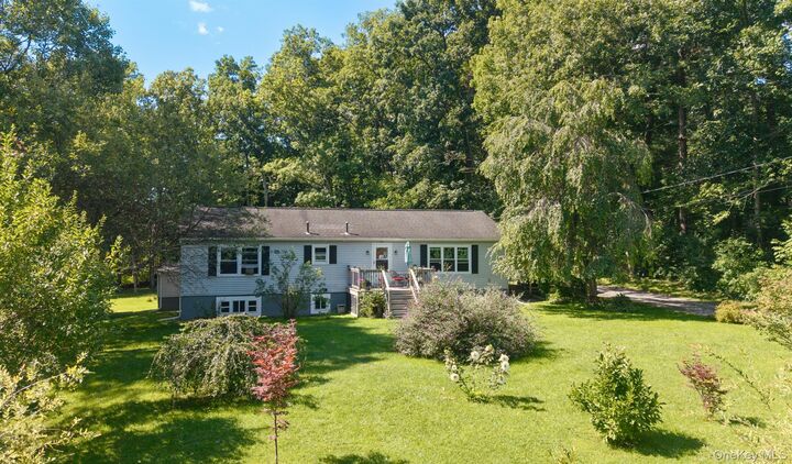 Property Photo:  28 Buck Lane  NY 12477 