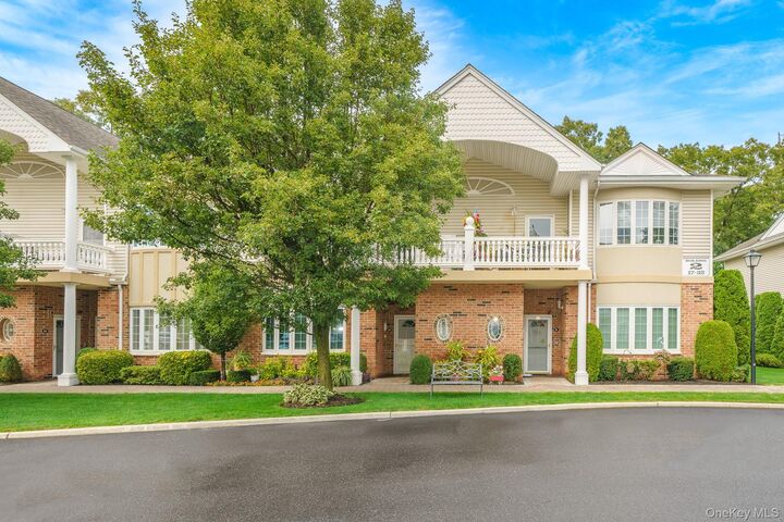 Property Photo:  30 Sarah Court  NY 11701 