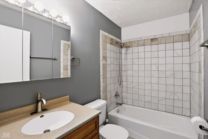 Property Photo:  1384 Countryside Lane  IN 46231 