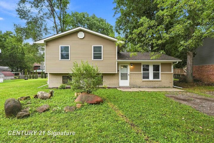 Property Photo:  711 Harry Paul Drive  MI 48362 
