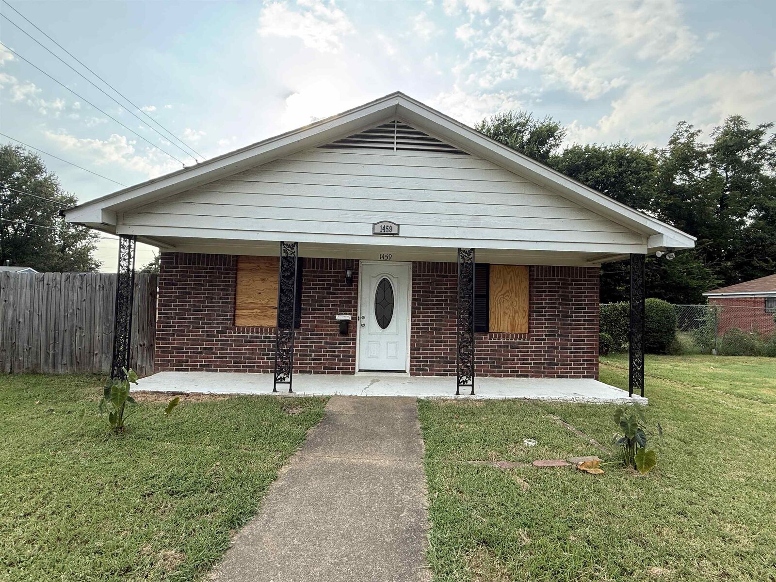 Property Photo:  1459 Hamilton St  TN 38114 
