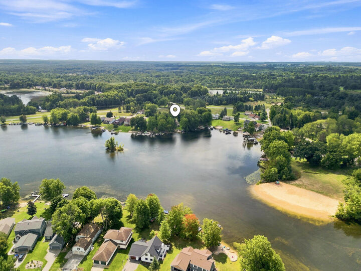 Property Photo: 7060 Southwest Drive MI 49346