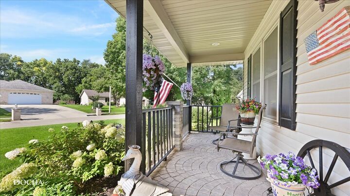 Property Photo:  614 Magnolia Lane  IL 61350 