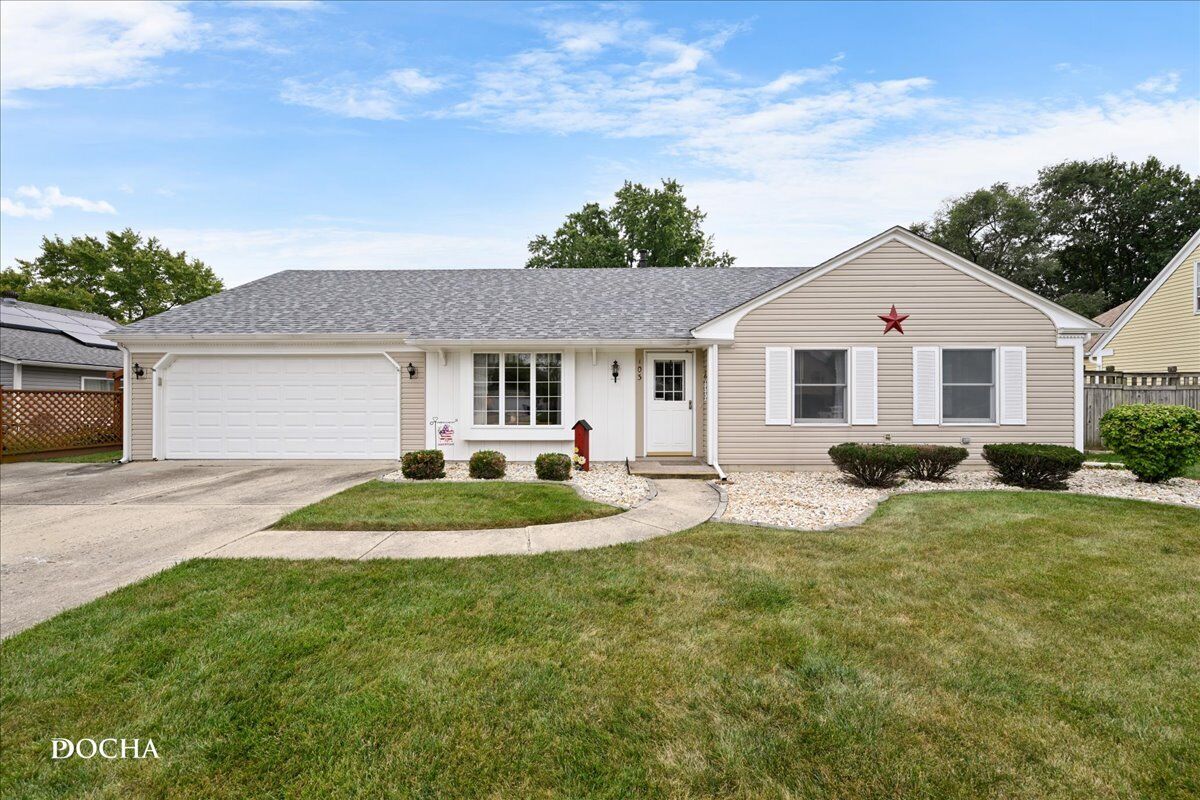 Property Photo: 103 Fernwood Road IL 60538