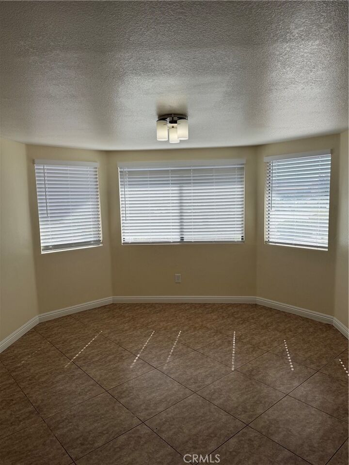 Property Photo:  27290 Outrigger Lane  CA 92342 