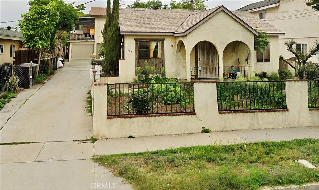 Property Photo:  127 W Glendon  CA 91776 