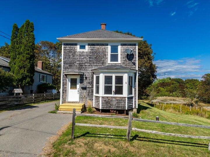 Property Photo: 19 Lincoln Street ME 04631