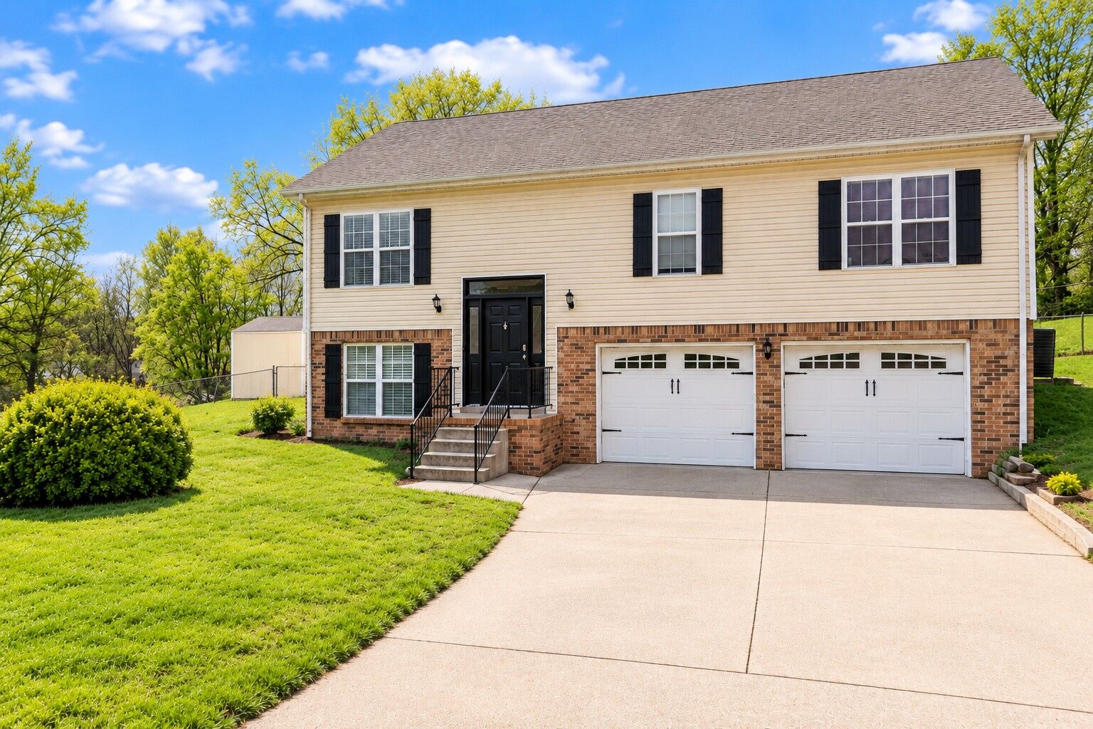 Property Photo:  524 Barney Ln  TN 37042 