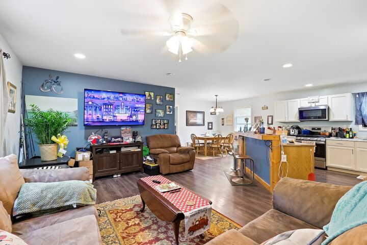 Property Photo:  117 Windy Cut St  TN 37059 