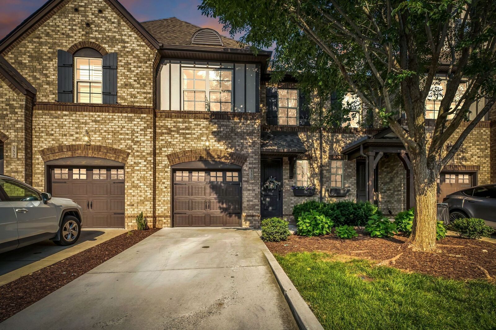 Property Photo:  350 Coronado Pvt Cir  TN 37075 