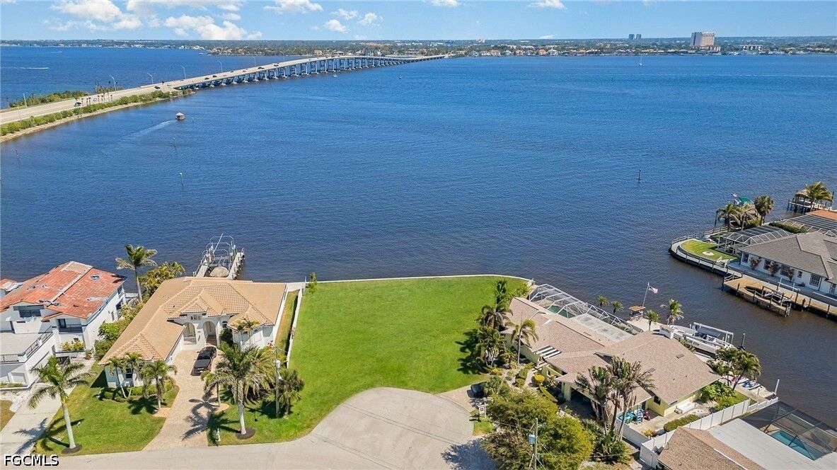 Property Photo: 1750 Sandy Circle FL 33904