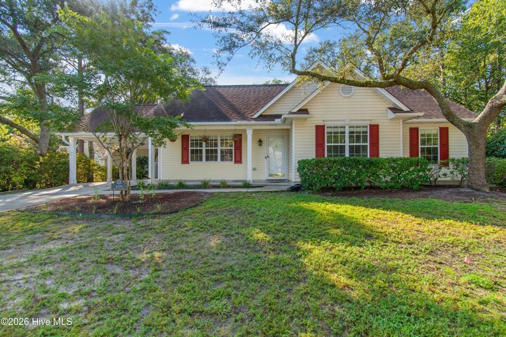 Property Photo: 6309 Iverstone Court NC 28409