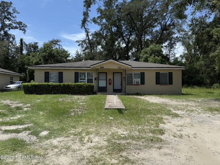 Property Photo:  7436/7438 Grant Avenue  FL 32208 