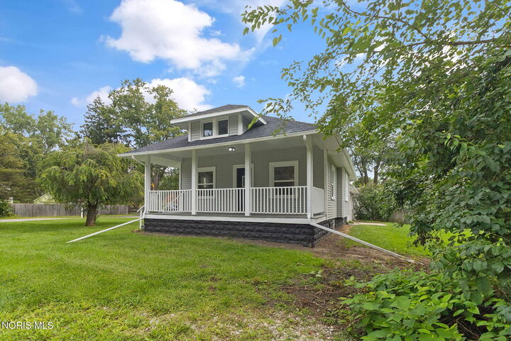 Property Photo:  5887 Globe Avenue  OH 43615 