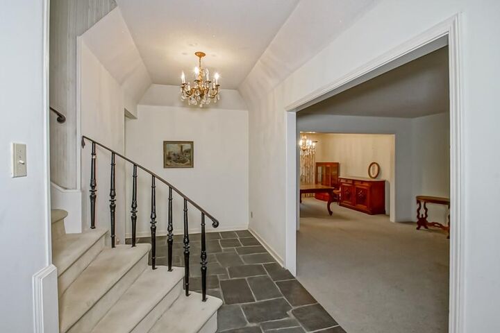 Property Photo: 4520 Chateau Drive LA 70002