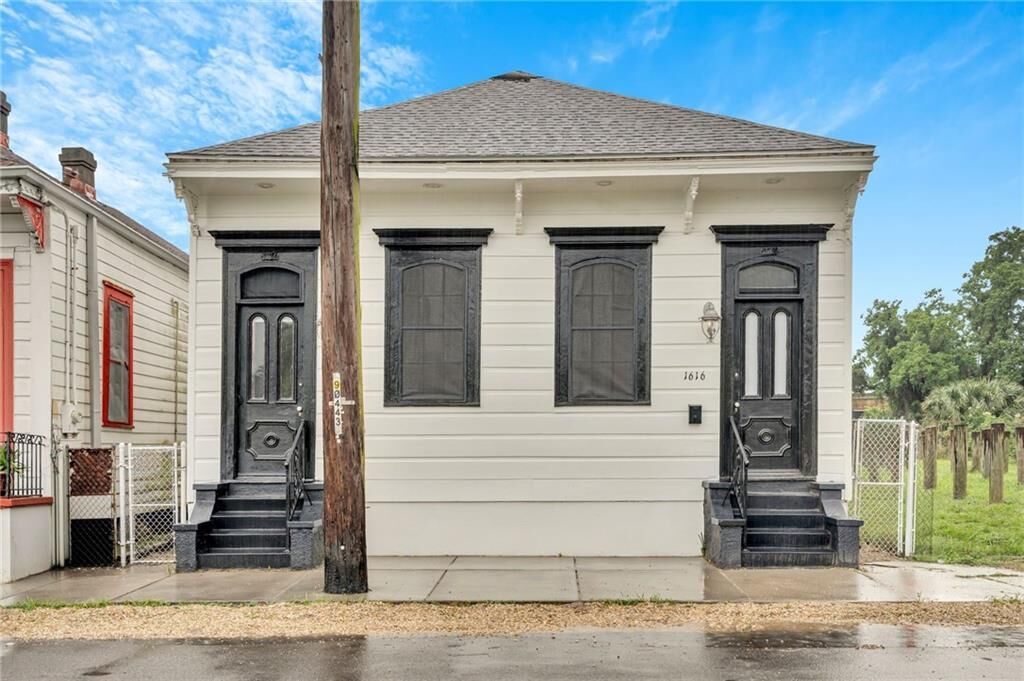 Property Photo: 1616 Annette Street LA 70116