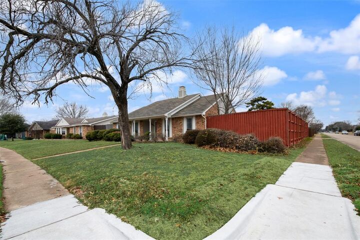 Property Photo:  1323 Rivercrest Boulevard  TX 75002 