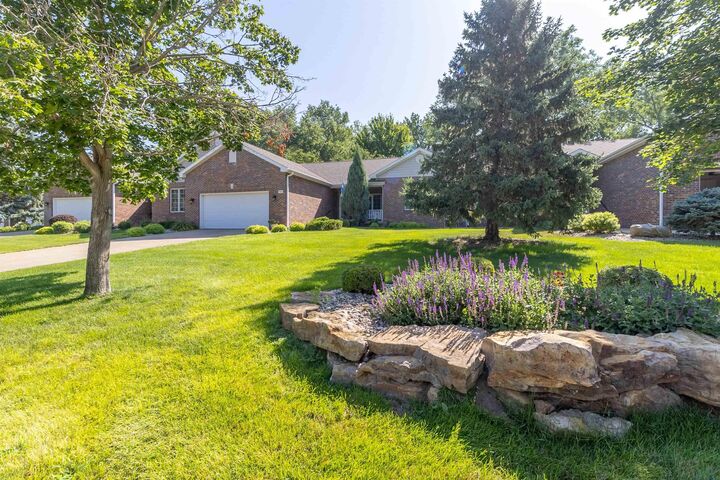 Property Photo:  924 Willow Drive  SD 57049-0000 