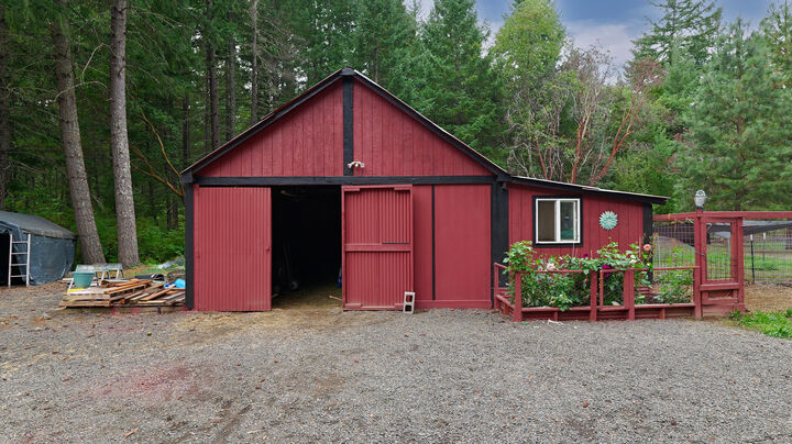 Property Photo:  1771 Mill Creek Drive  OR 97536 