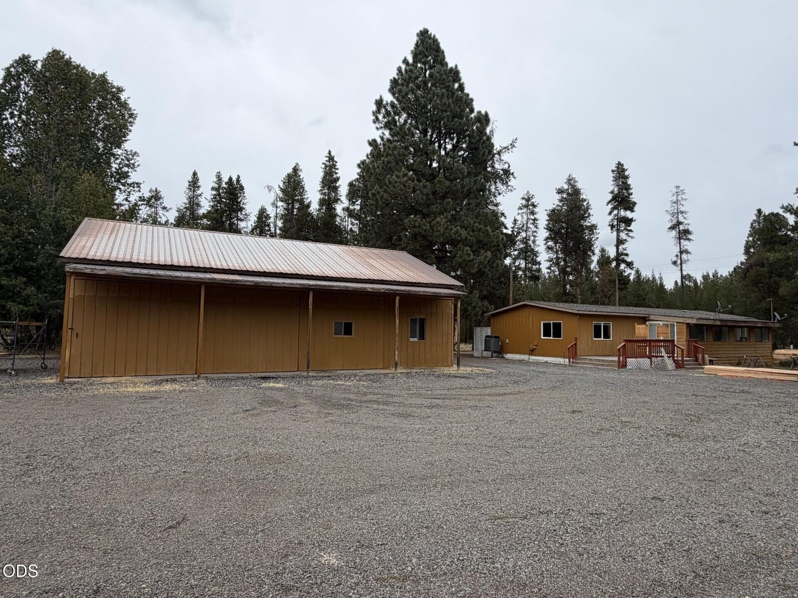 Property Photo: 17875 Old Wood Road OR 97707