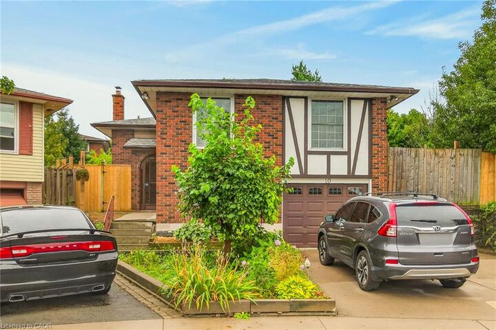 Property Photo:  10 Krafty Court  ON L9C 6R7 