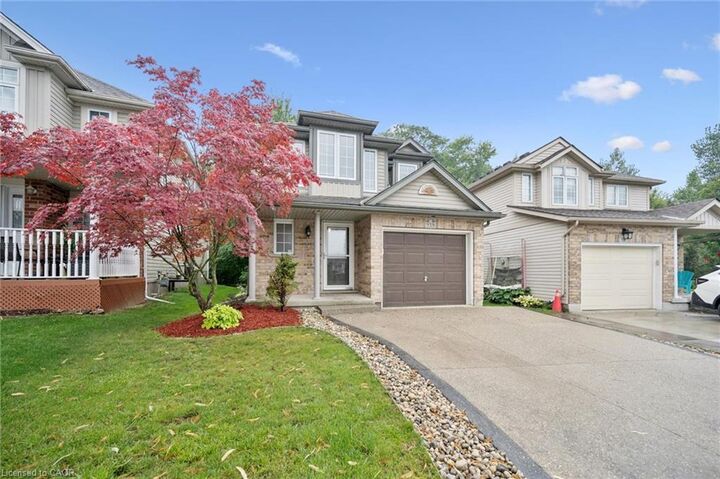 Property Photo:  938 Atlantic Boulevard  ON N2K 4L5 