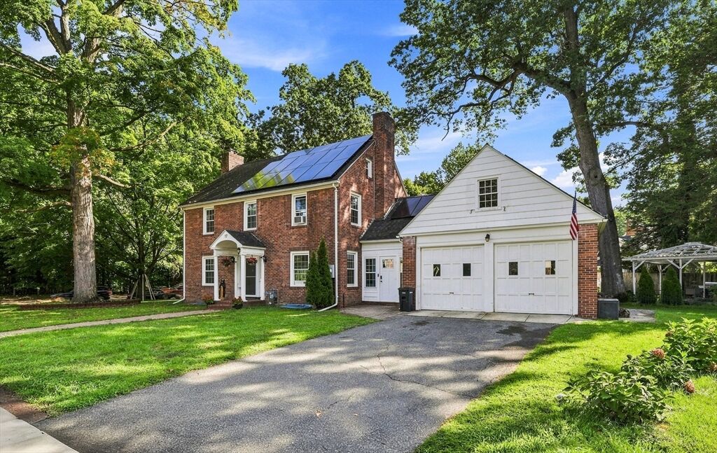Property Photo:  17 Longmeadow St  MA 01106 