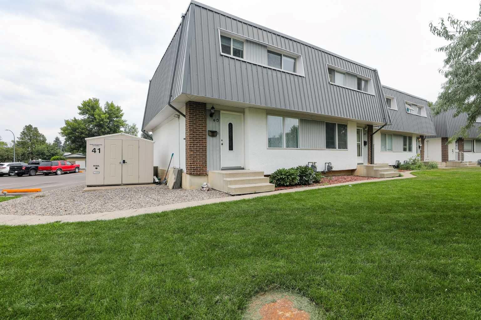 Property Photo:  1601 23 Street N 40  AB T1H 4M9 