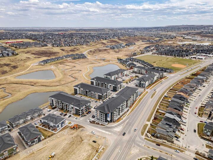 Property Photo:  15 Sage Meadows Landing NW 6215  AB T3P 1E5 