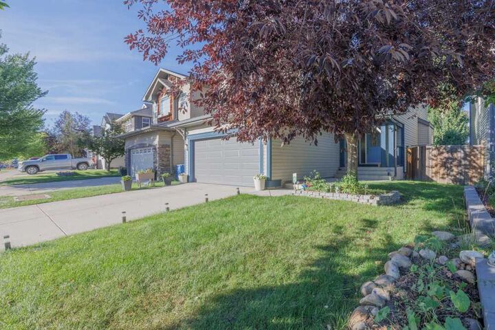 Property Photo:  230 Auburn Bay Boulevard SE  AB T3M 0A7 